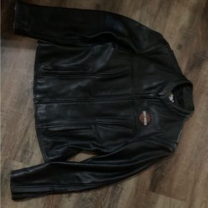 Harley Davidson women’s black leather jacket small